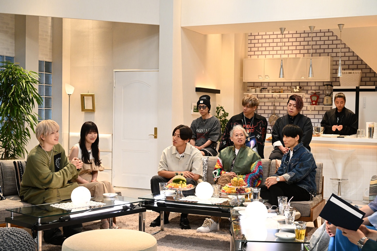 「UVERworld ROOM～やけにチャイムの鳴る夜～」より。 (c)テレビ朝日