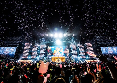 「めいちゃんライブツアー『どんちゃん騒ぎ』」ぴあアリーナMM初日公演の様子。