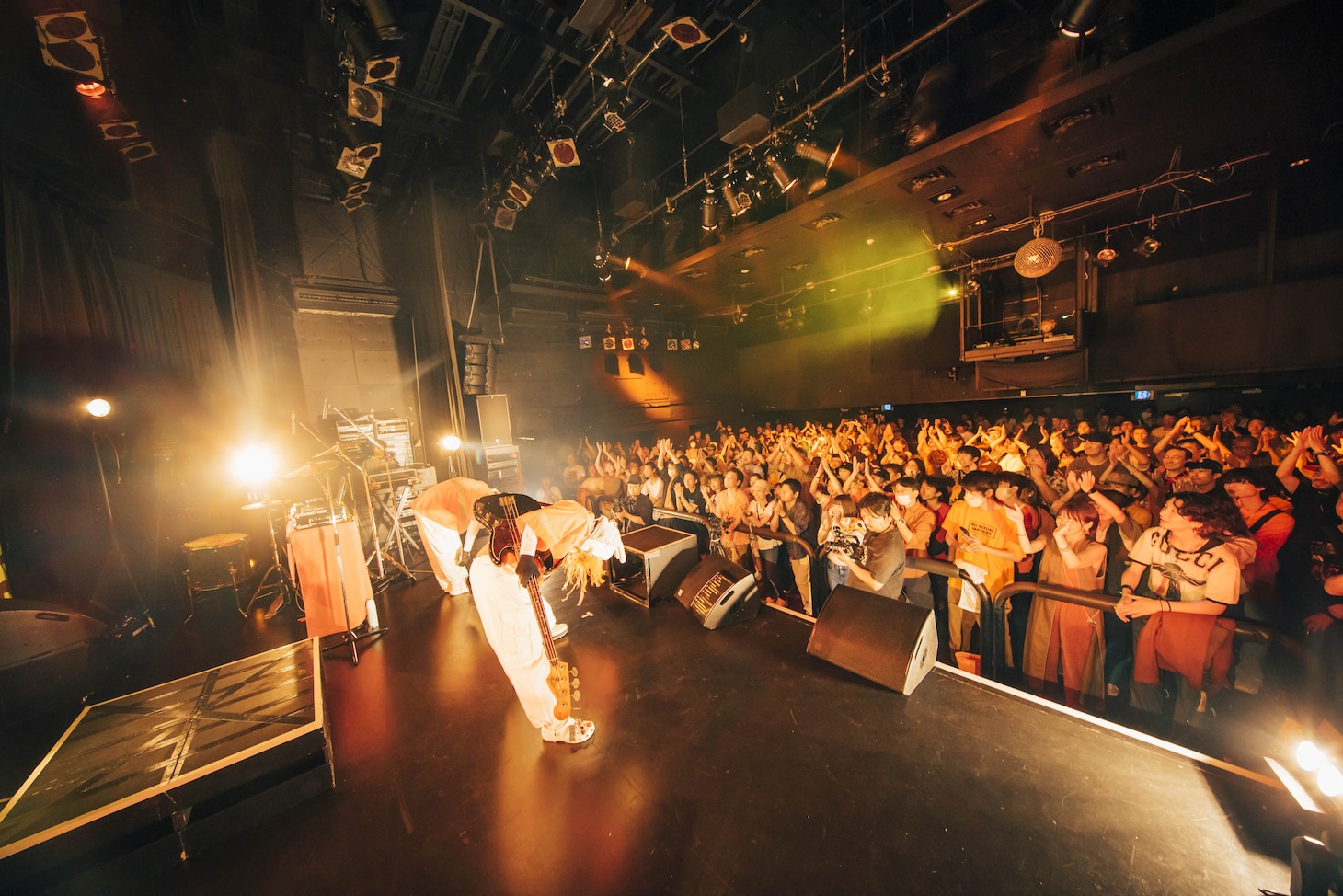 「カメレオン・ライム・ウーピーパイ 1ST ONE-MAN LIVE “Orange”」東京公演の様子。（撮影：横山マサト）