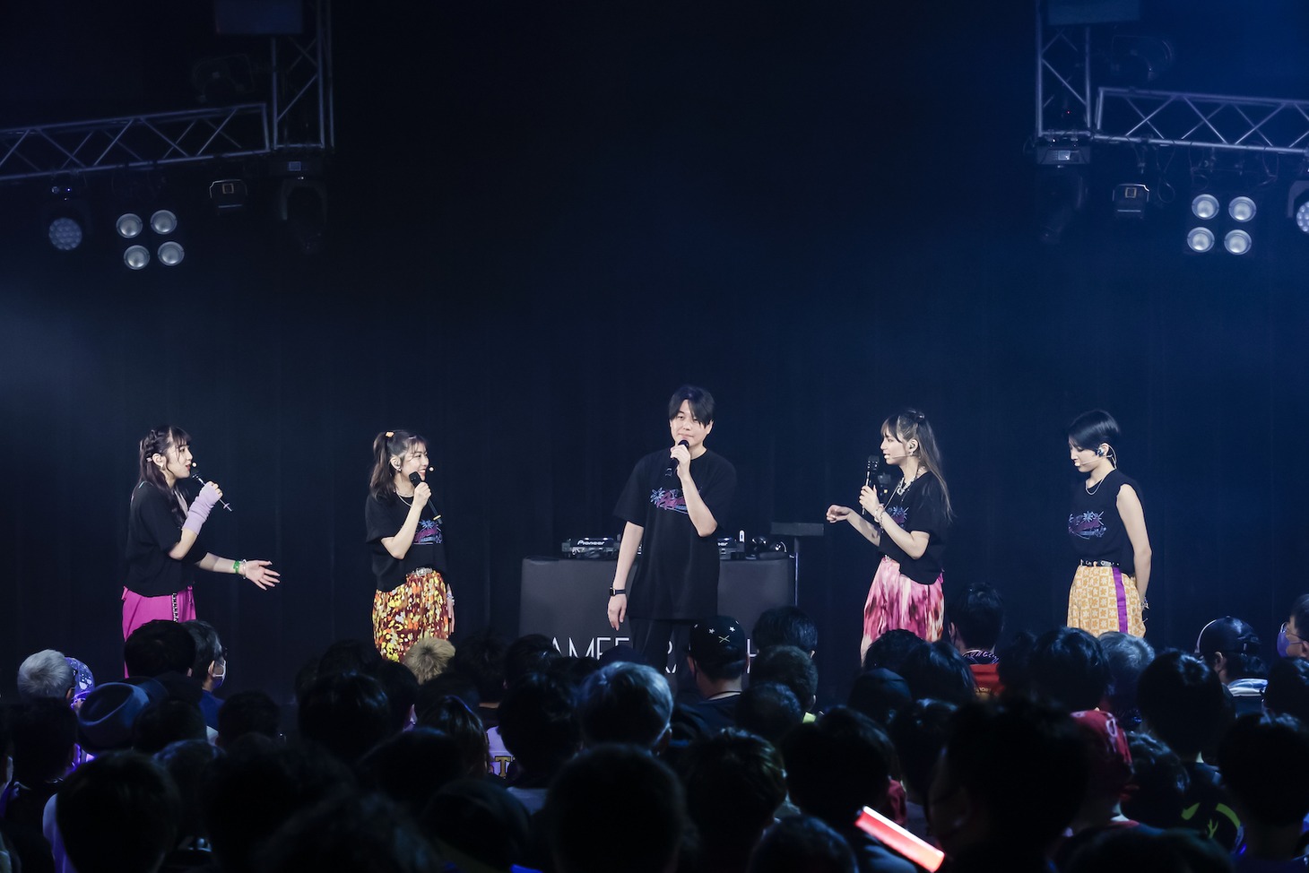 再び共演することを約束するAMEFURASSHIとRAM RIDER。（撮影：笹森健一）