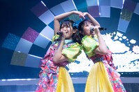 原田珠々華（左）と山崎夏菜（右）。