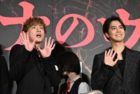 左から白濱亜嵐、さな、片寄涼太。