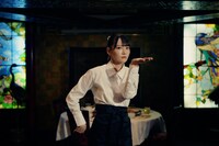 Sano ibuki「下戸苦情」ミュージックビデオより。