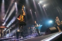 RADWIMPS「BACK TO THE LIVE HOUSE TOUR 2023」東京・Zepp Haneda公演の様子。（Photo by Takeshi Yao）