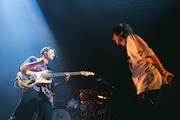 RADWIMPS「BACK TO THE LIVE HOUSE TOUR 2023」東京・Zepp Haneda公演の様子。(Photo by Takeshi Yao)