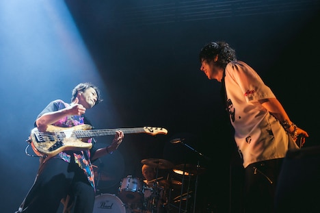 RADWIMPS「BACK TO THE LIVE HOUSE TOUR 2023」東京・Zepp Haneda公演の様子。(Photo by Takeshi Yao)