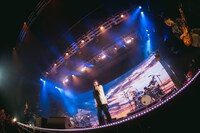 RADWIMPS「BACK TO THE LIVE HOUSE TOUR 2023」東京・Zepp Haneda公演の様子。（Photo by Takeshi Yao）