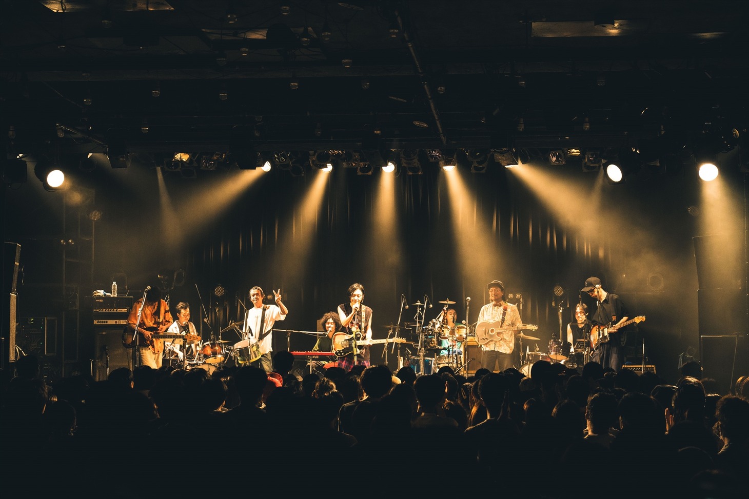 歴代メンバーが全員参加した髭。（Photo by Wataru Umeda）