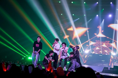 iKON（撮影：上飯坂一）