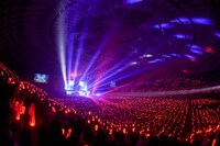 「2023 iKON WORLD TOUR [TAKE OFF]」大阪公演の様子。（撮影：上飯坂一）