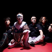 ニューロティカがフリーライブ、ATSUSHI59歳の誕生日に