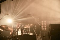 藤田勇（Dr）（撮影：中野敬久）