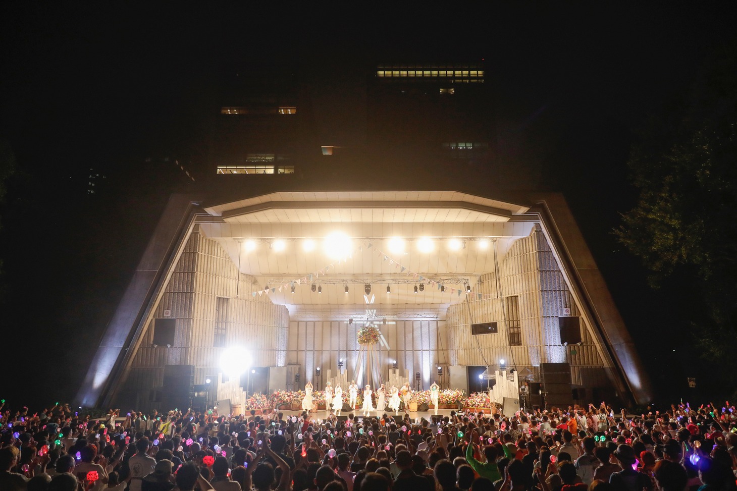 「祝・日比谷野音100周年 きゃりーぱみゅぱみゅ Special Live 2023 - Midnight Sun -」の様子。（Photo by Aki Ishii）