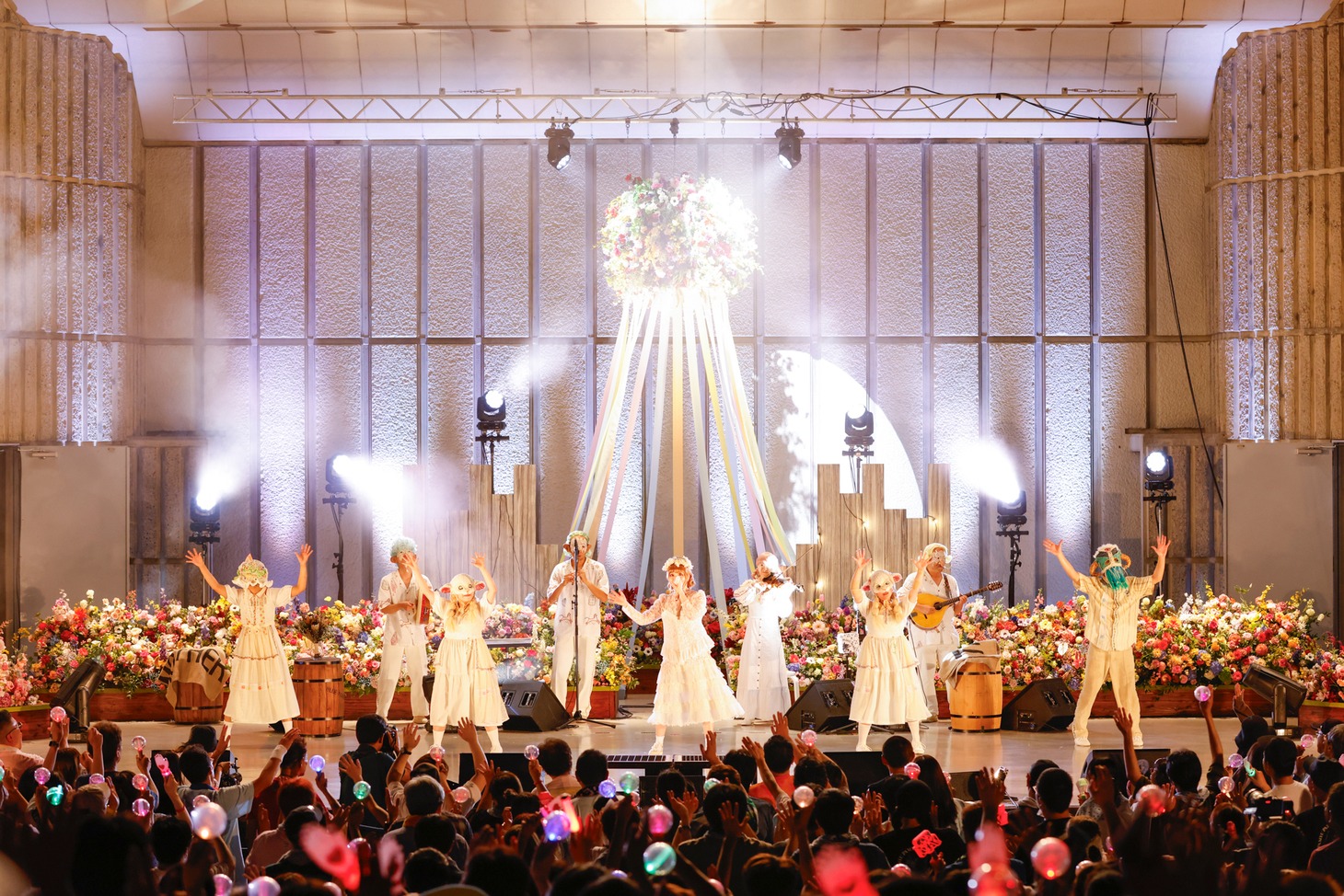 「祝・日比谷野音100周年 きゃりーぱみゅぱみゅ Special Live 2023 - Midnight Sun -」の様子。（Photo by Aki Ishii）