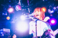 るみなす（G, Cho / サバシスター）（撮影：稲垣ルリコ）