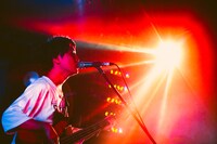 佐々木直人（B, Vo）（撮影：稲垣ルリコ）