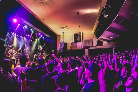 THE イナズマ戦隊(撮影:渡邉一生)