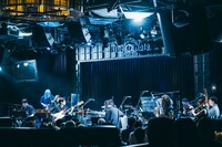 「蓮沼執太フィル Live at Blue Note Tokyo」2部の様子。（撮影：後藤武浩）