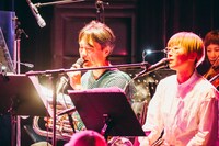 左からゴンドウトモヒコ、三浦千明。（撮影：後藤武浩）