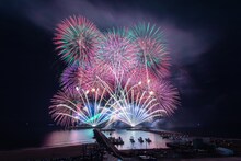 「茅ヶ崎サザン芸術花火2022」の様子。