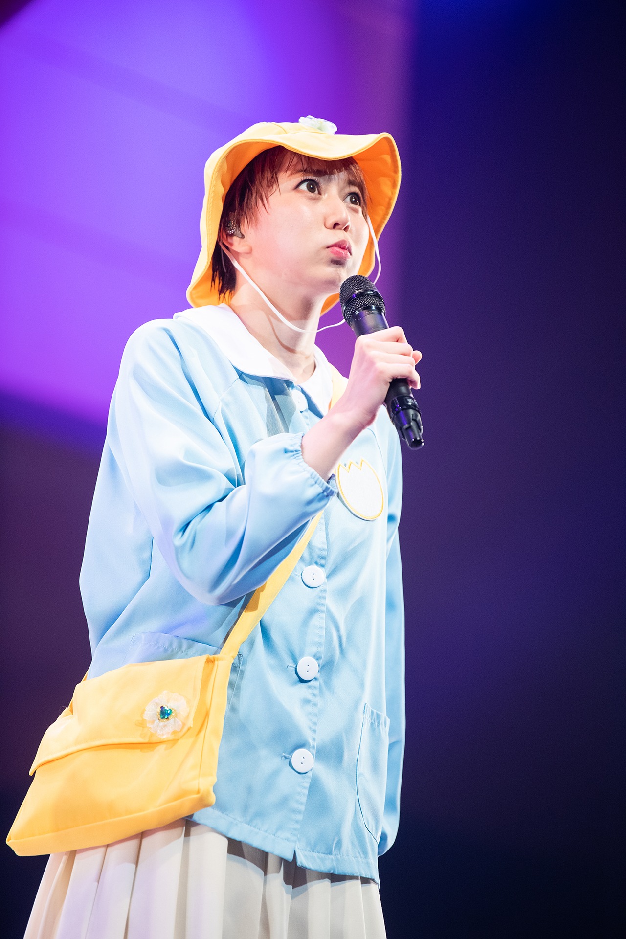 安本彩花