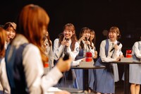 「影山優佳卒業セレモニー」クイズコーナーの様子。（撮影：上山陽介）