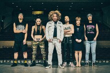 レイザーラモンRG with あるあるメタルオールスターズ