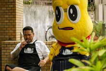 休憩中の漢 a.k.a. GAMIとピーナッツくん。