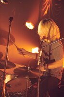 伊奈昌宏（Dr）（撮影：今井駿介）