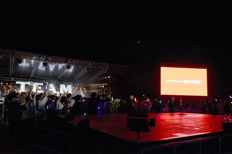 TEAM SHACHI「SHACHI SUMMER2023 名古屋城～叫べ！夢と希望の銃弾を放つ夜～」の様子。