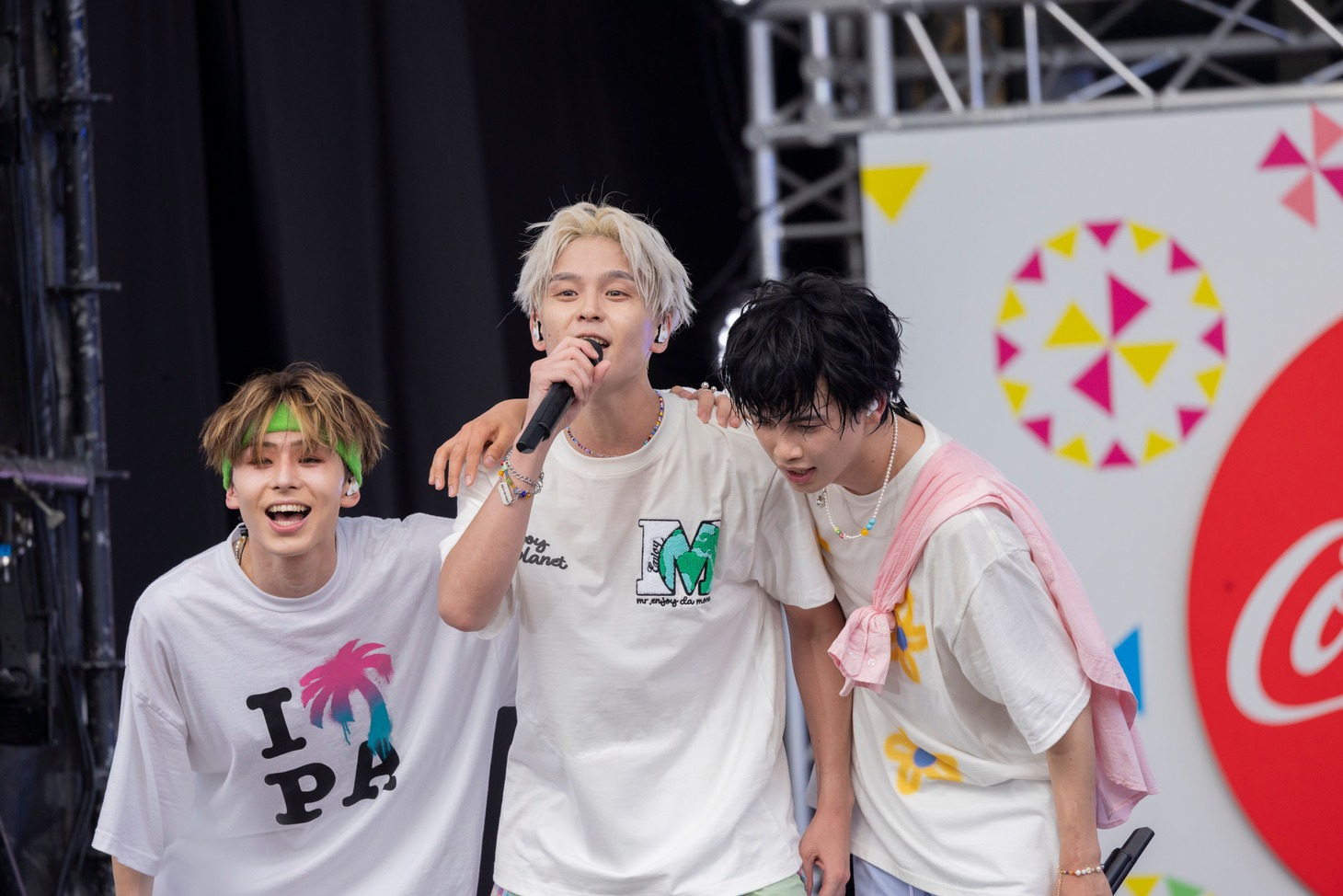左からEIKU、REI、NAOYA。（撮影：米山三郎）