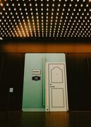 「MAISONdes LIVE #1」場内展示の様子。（Photo by Kato Shumpei）