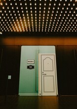 「MAISONdes LIVE #1」場内展示の様子。（Photo by Kato Shumpei）