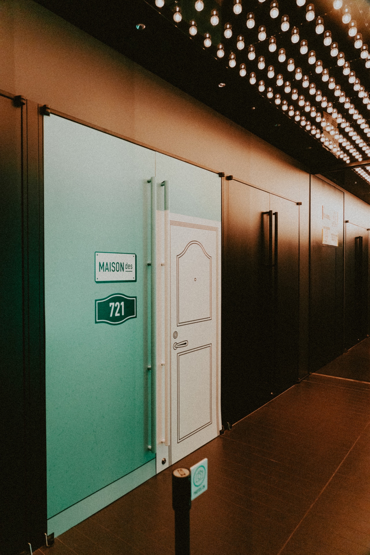 「MAISONdes LIVE #1」場内展示の様子。（Photo by Kato Shumpei）