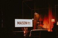 「MAISONdes LIVE #1」ステージセットの様子。（Photo by Kato Shumpei）