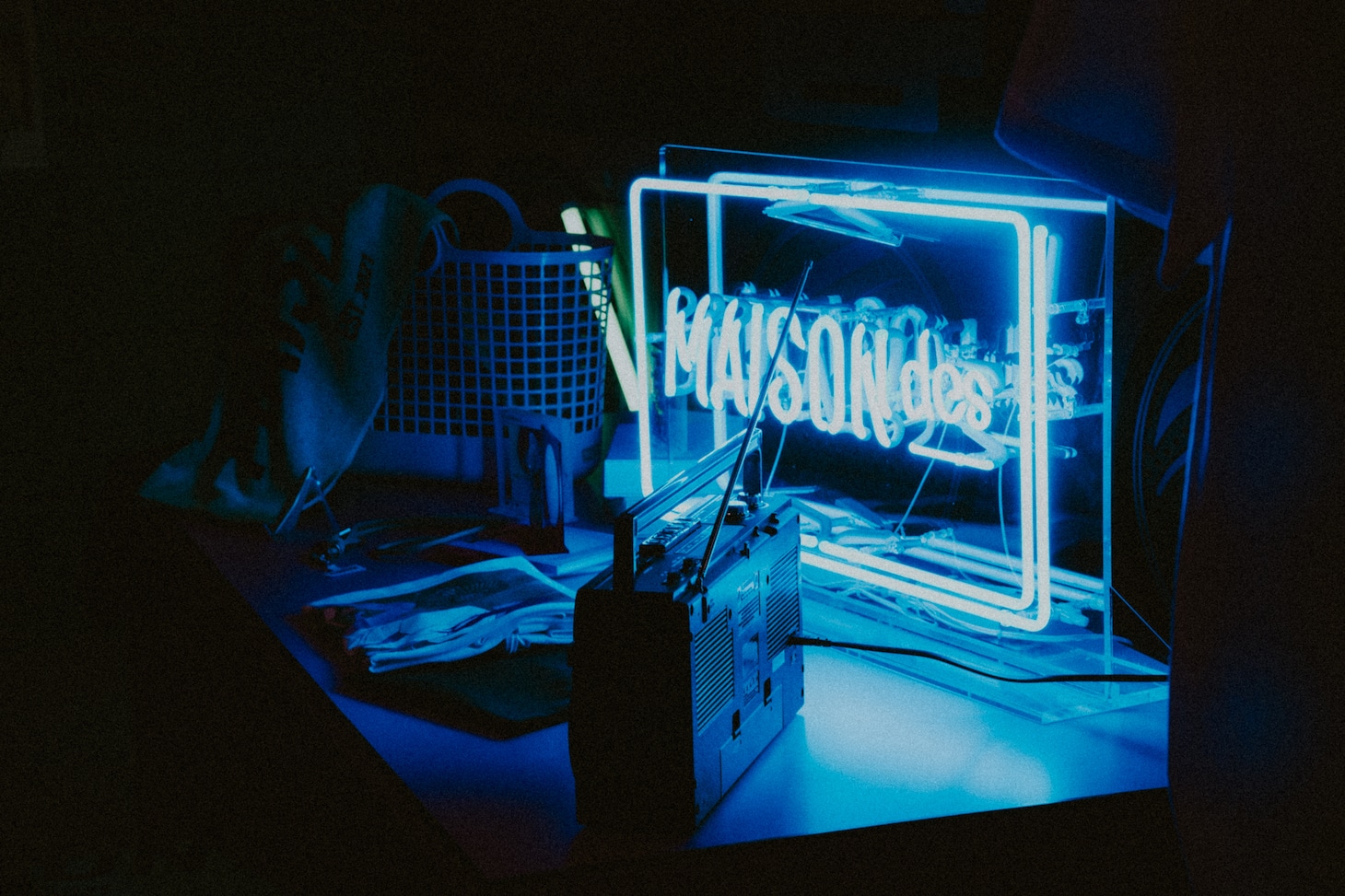 「MAISONdes LIVE #1」場内展示の様子。（Photo by Kato Shumpei）