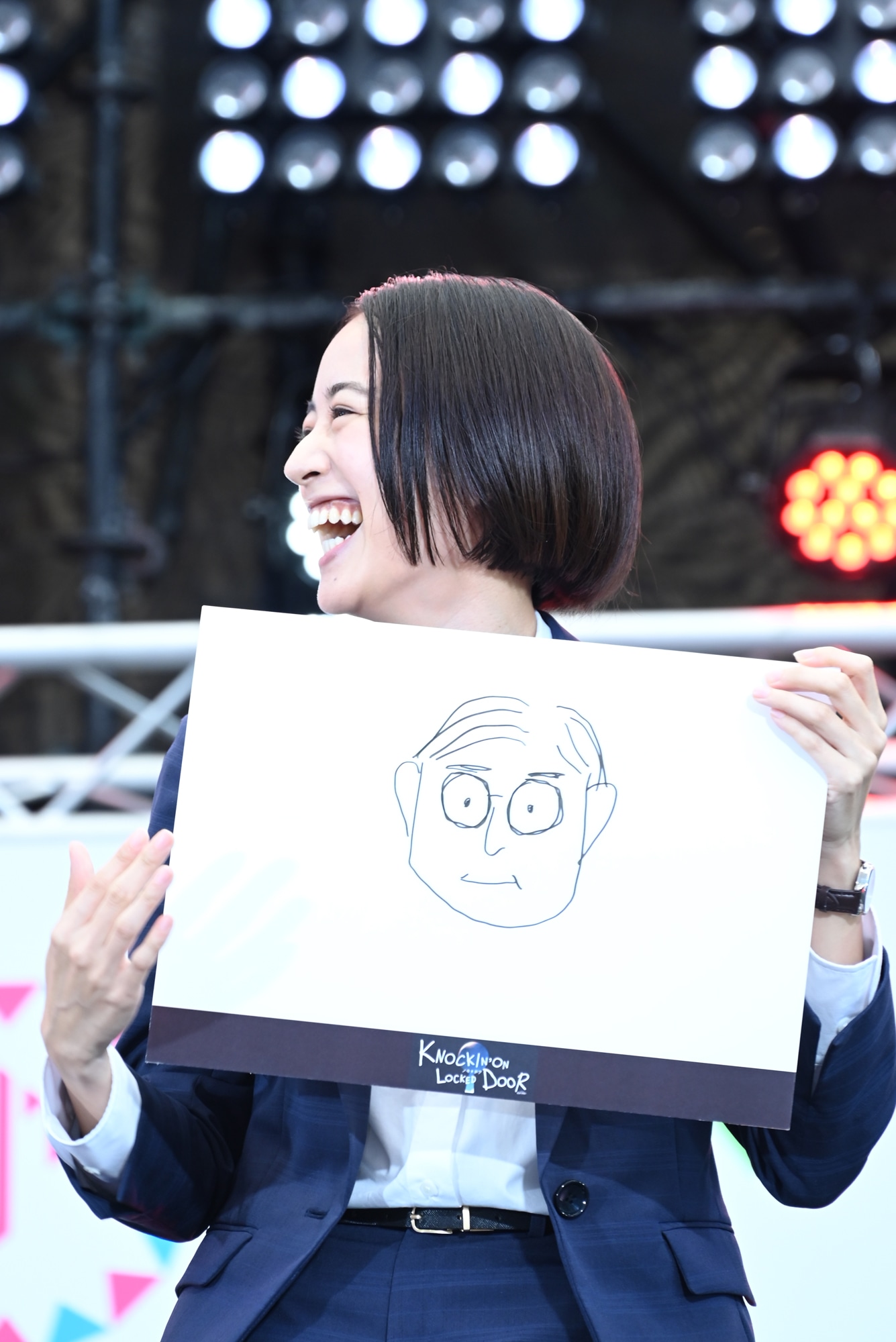 石橋静河が描いた堤幸彦の似顔絵。