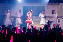 「小倉 唯 Memorial LIVE 2023～10th Anniversary Assemble!!～」の様子。