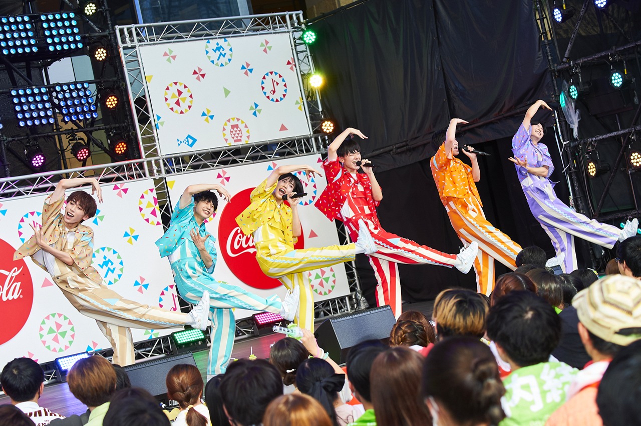 THE SUPER FRUIT（撮影：上溝恭香）