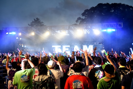 TEAM SHACHI「SHACHI SUMMER2023 名古屋城～叫べ！夢と希望の銃弾を放つ夜～」の様子。