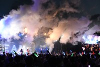 TEAM SHACHI「SHACHI SUMMER2023 名古屋城～叫べ！夢と希望の銃弾を放つ夜～」の様子。