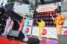 THE SUPER FRUIT（撮影：上溝恭香）