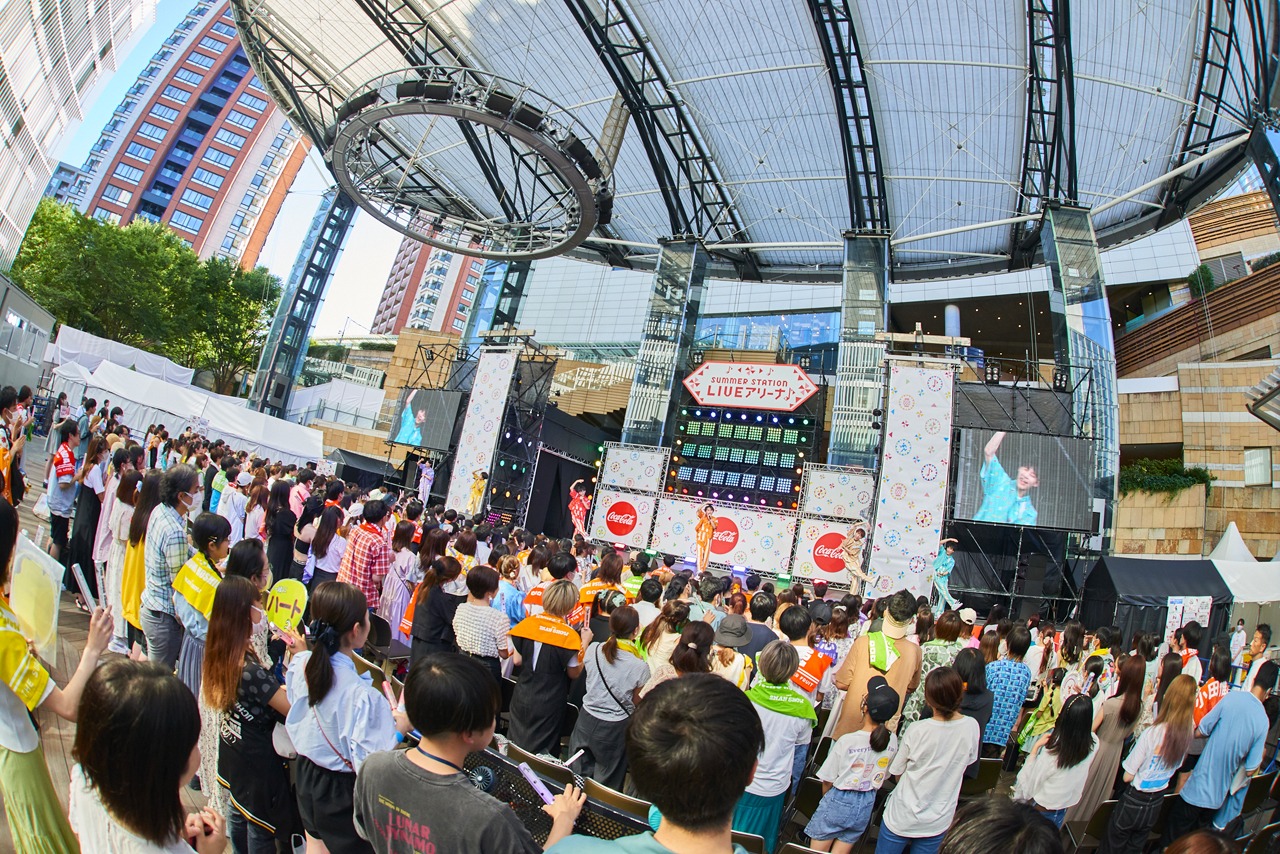 「SUMMER STATION 音楽LIVE」の様子。（撮影：上溝恭香）