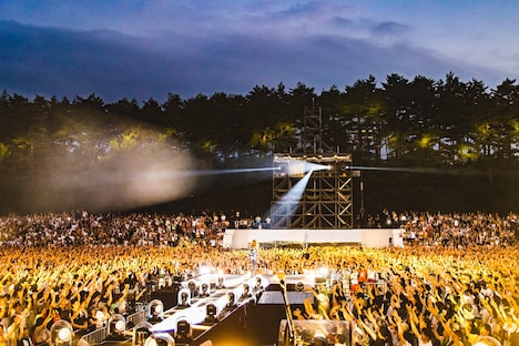 「都会のラクダSP ～ 真夏のフジQ、ラクダにっぽんいち ～」の様子。（撮影：青木カズロー）