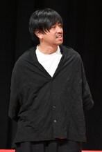 瑠東東一郎監督