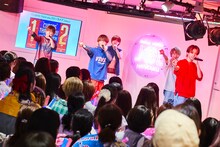 CUBERS「CUBERS Thank youフリーライブ2days」JOL原宿公演の様子。（撮影：上溝恭香）