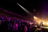 ネギライトで埋め尽くされた新潟県民会館。