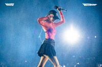 KARAのステージの様子。