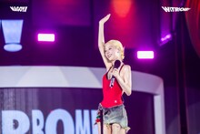 KARAのステージの様子。