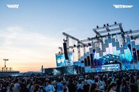 SUPER JUNIORのウニョク＆ドンヘのステージの様子。